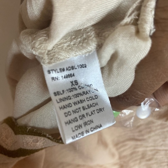 Sadie & Sage Embroidered Open-Back Mini Dress NWT - Picture 5 of 7